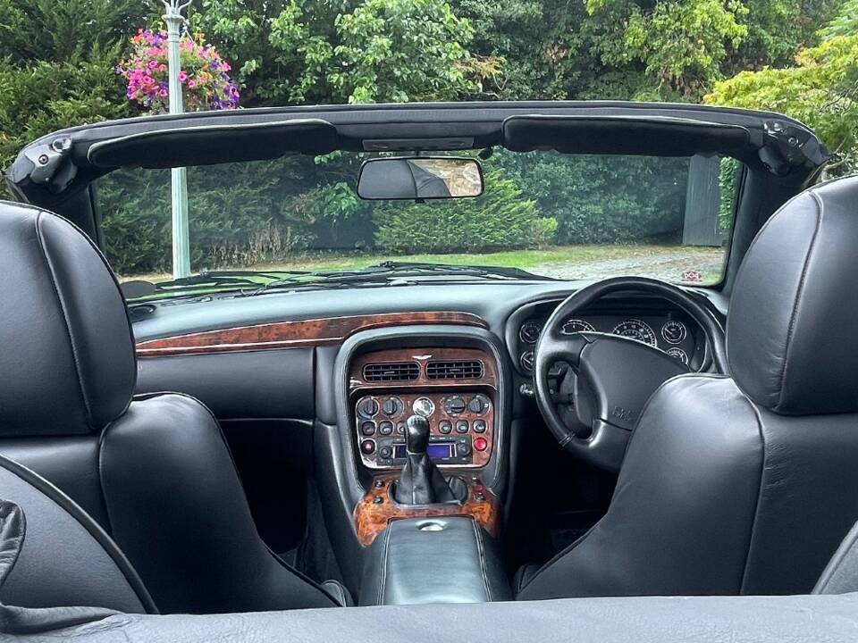 Bild 20/24 von Aston Martin DB 7 Vantage Volante (2000)