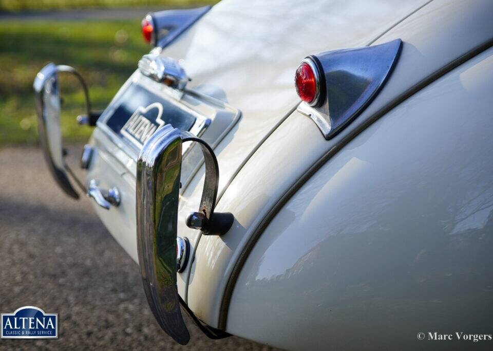 Image 22/49 of Jaguar XK 120 OTS (Alloy) (1949)