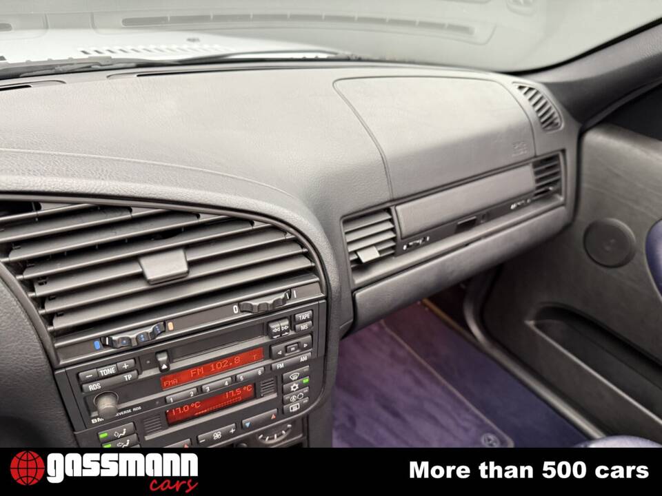 Image 15/15 of BMW 320i (1998)