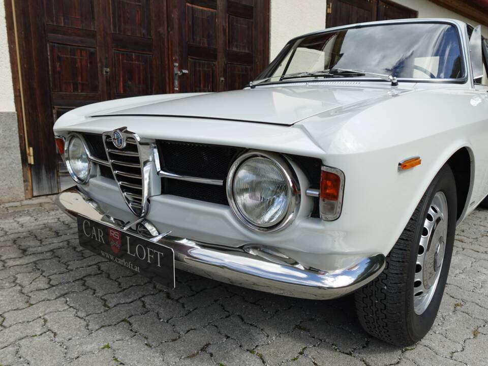 Bild 22/67 von Alfa Romeo Giulia 1300 GT Junior (1968)