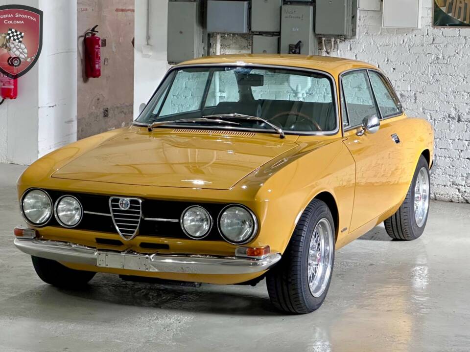 Image 11/96 of Alfa Romeo 1750 GT Veloce (1969)