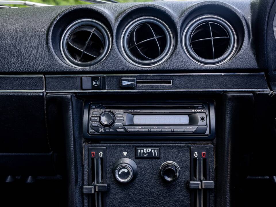 Bild 44/45 von Mercedes-Benz 450 SL (1977)