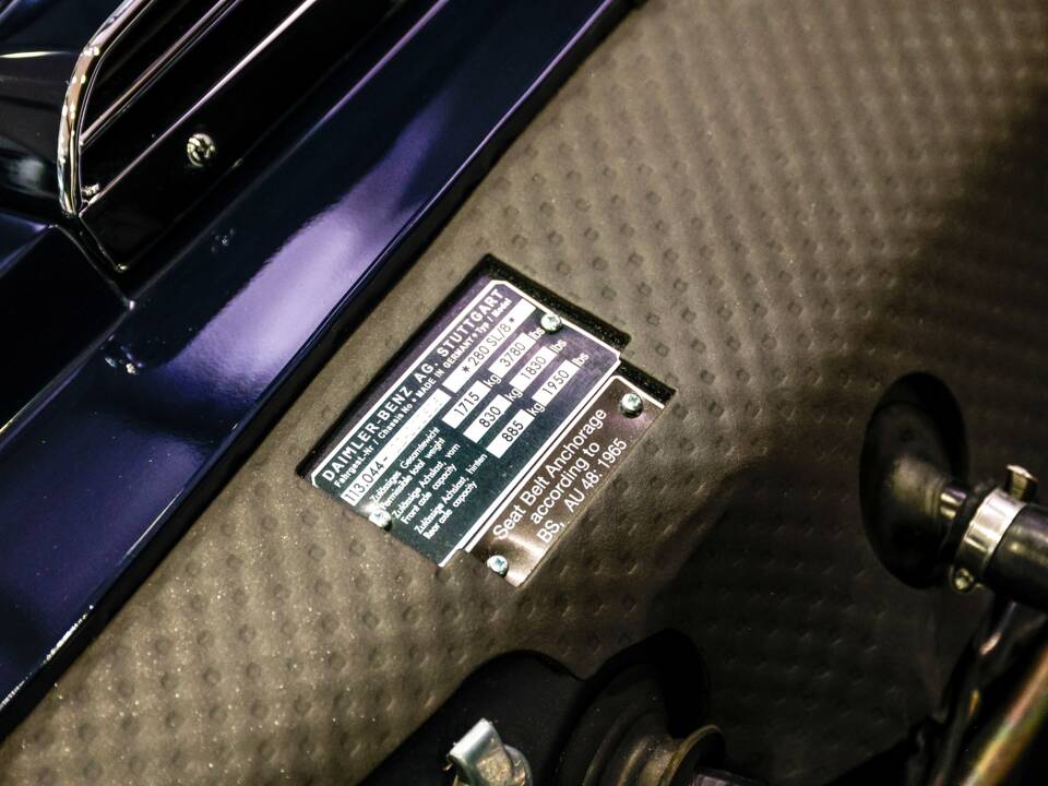 Image 28/31 de Mercedes-Benz 280 SL (1968)