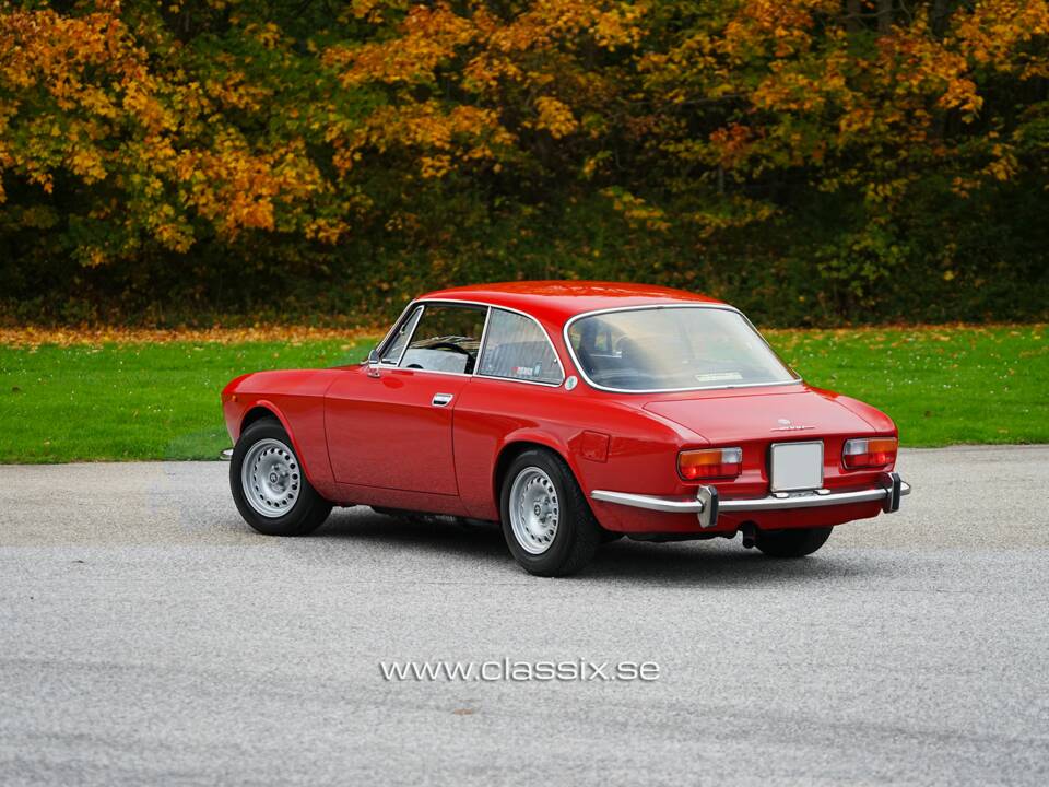 Bild 5/21 von Alfa Romeo 2000 GT Veloce (1974)