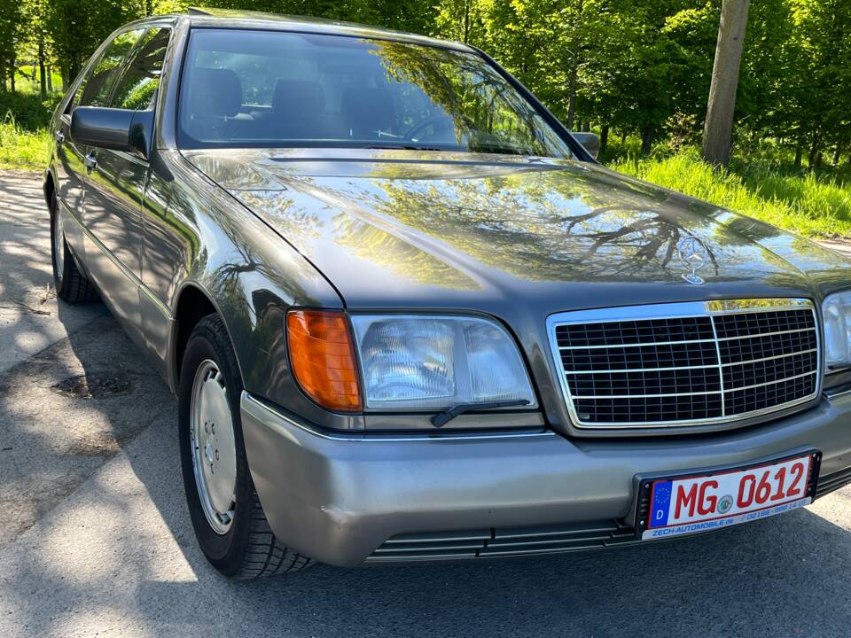 Image 6/44 of Mercedes-Benz 400 SEL (1992)