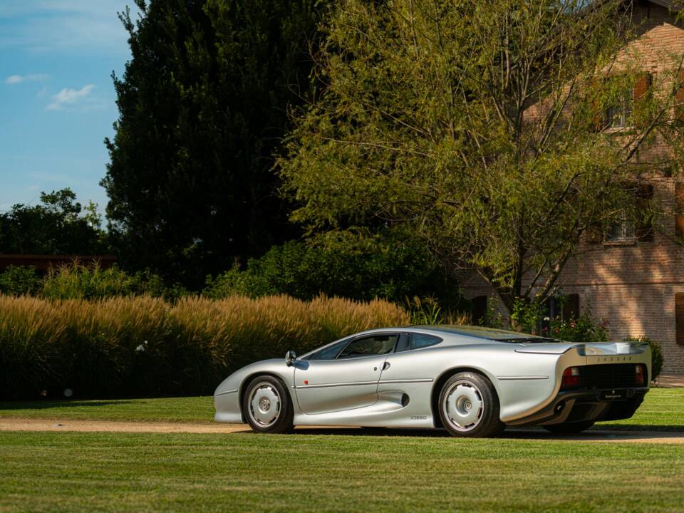 Imagen 9/50 de Jaguar XJ 220 (1993)
