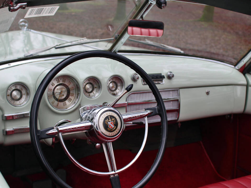 Image 8/27 of Buick Roadmaster (1949)