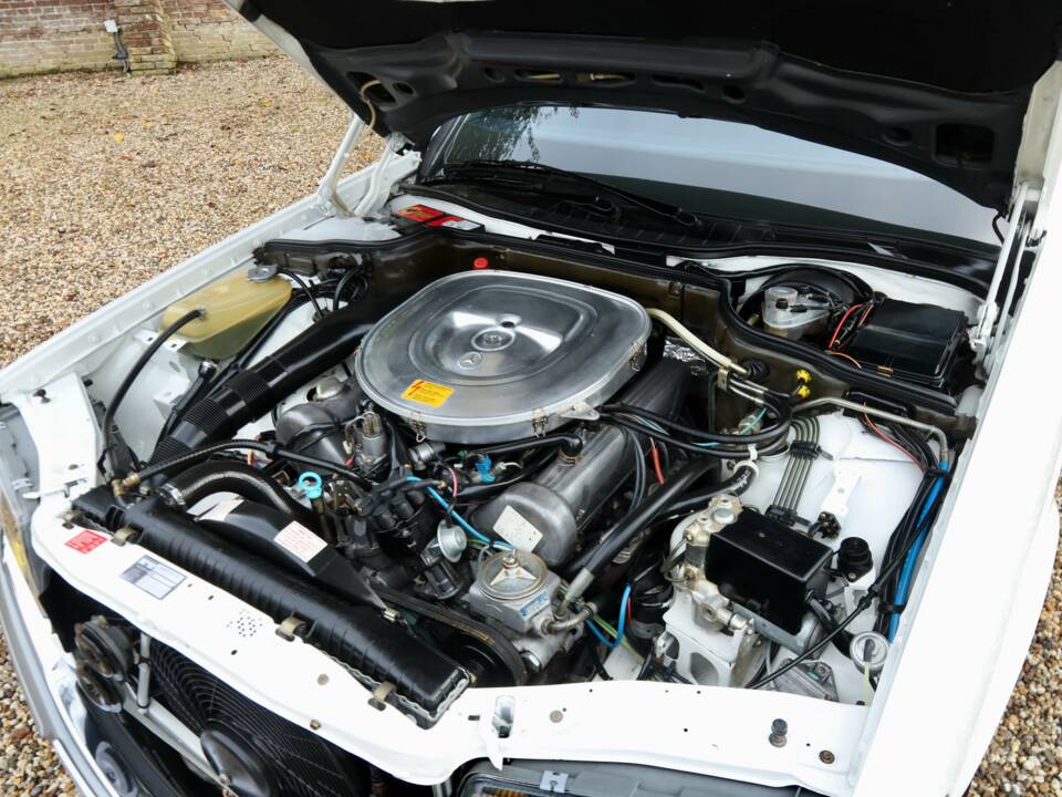 Bild 38/50 von Mercedes-Benz 380 SEL (1983)