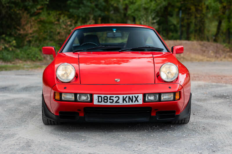 Image 19/50 of Porsche 928 S (1986)