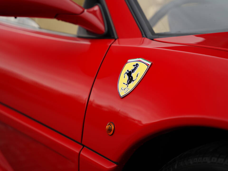 Image 37/50 of Ferrari F 355 Spider (1999)