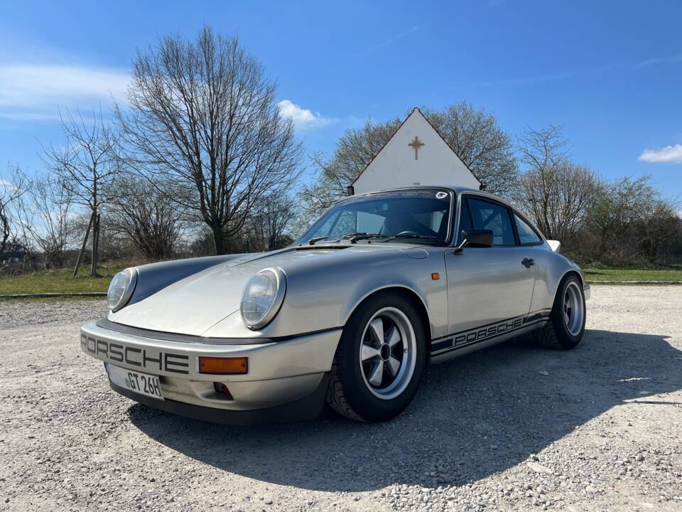 Image 18/62 of Porsche 911 Carrera 3.2 (1984)