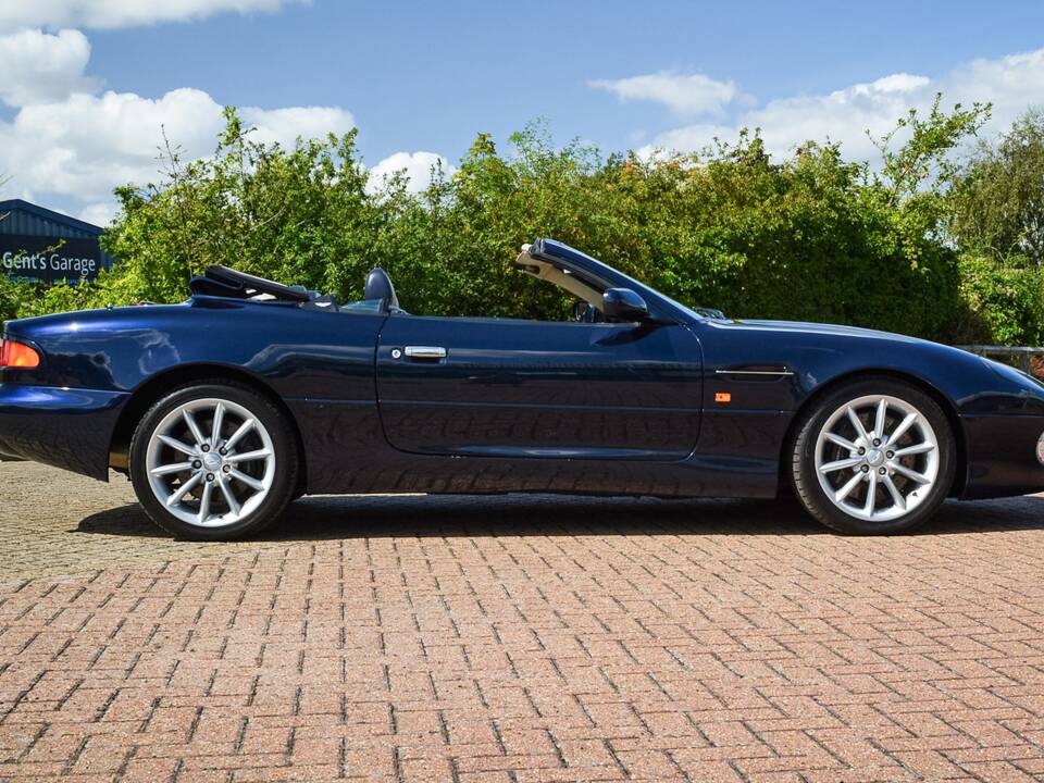 Bild 2/50 von Aston Martin DB 7 Vantage Volante (2001)