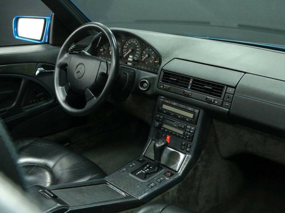Image 26/50 de Mercedes-Benz SL 500 (1997)