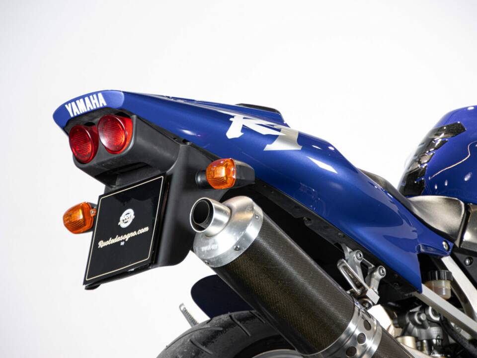 Immagine 12/50 di Yamaha YZF 1000 R1 (1998)