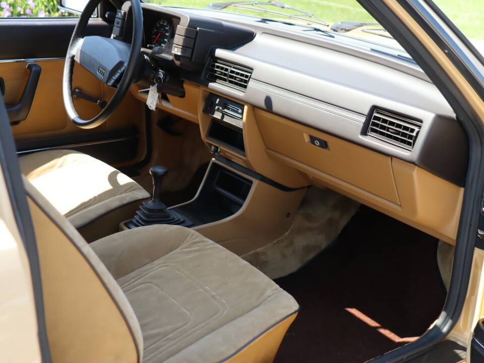 Imagen 27/50 de Audi 80 GL (1979)