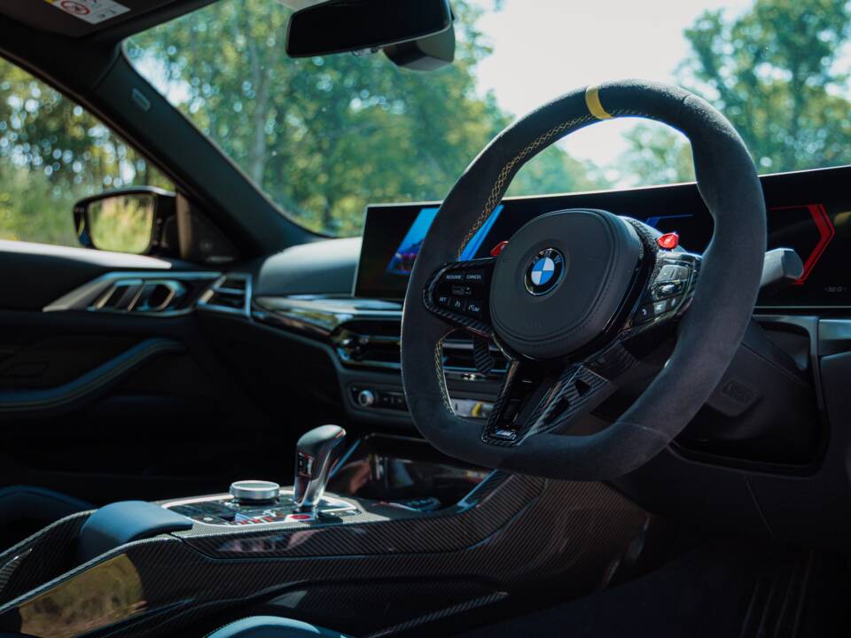 Image 28/46 of BMW M4 Competition xDrive (2025)