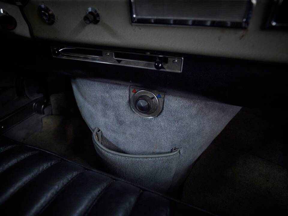 Image 87/97 of Citroën DS 20 Chapron (1972)