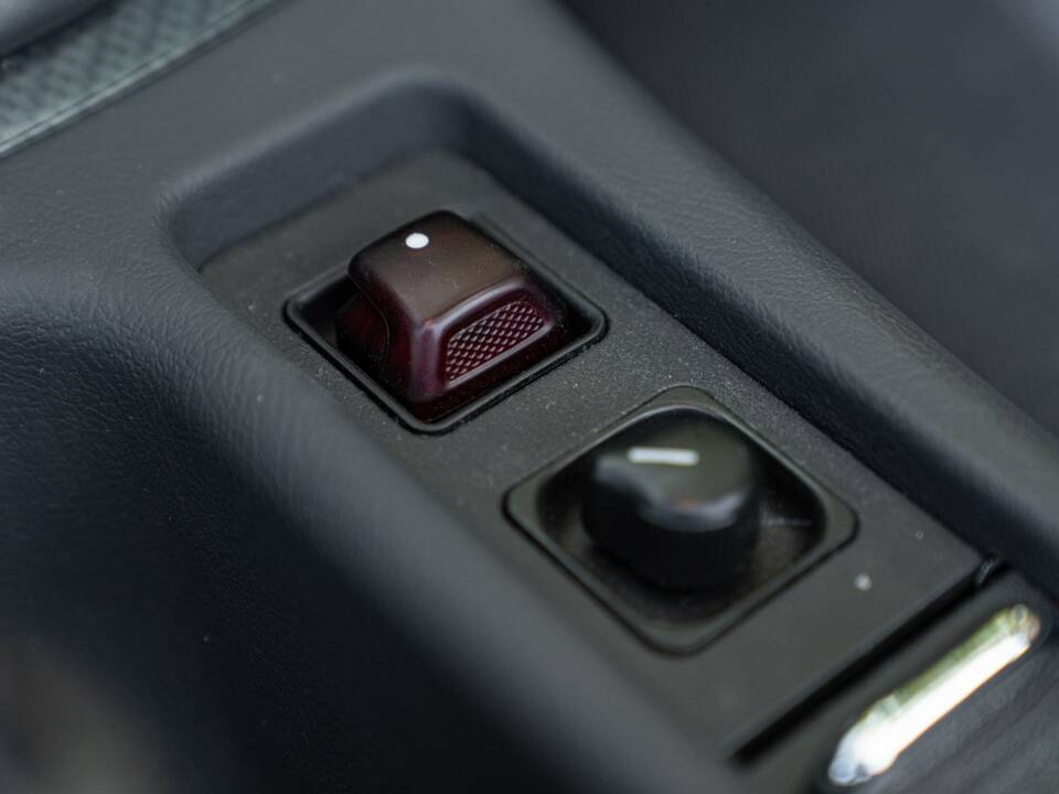 Immagine 42/50 di Mercedes-Benz SLK 200 (1997)