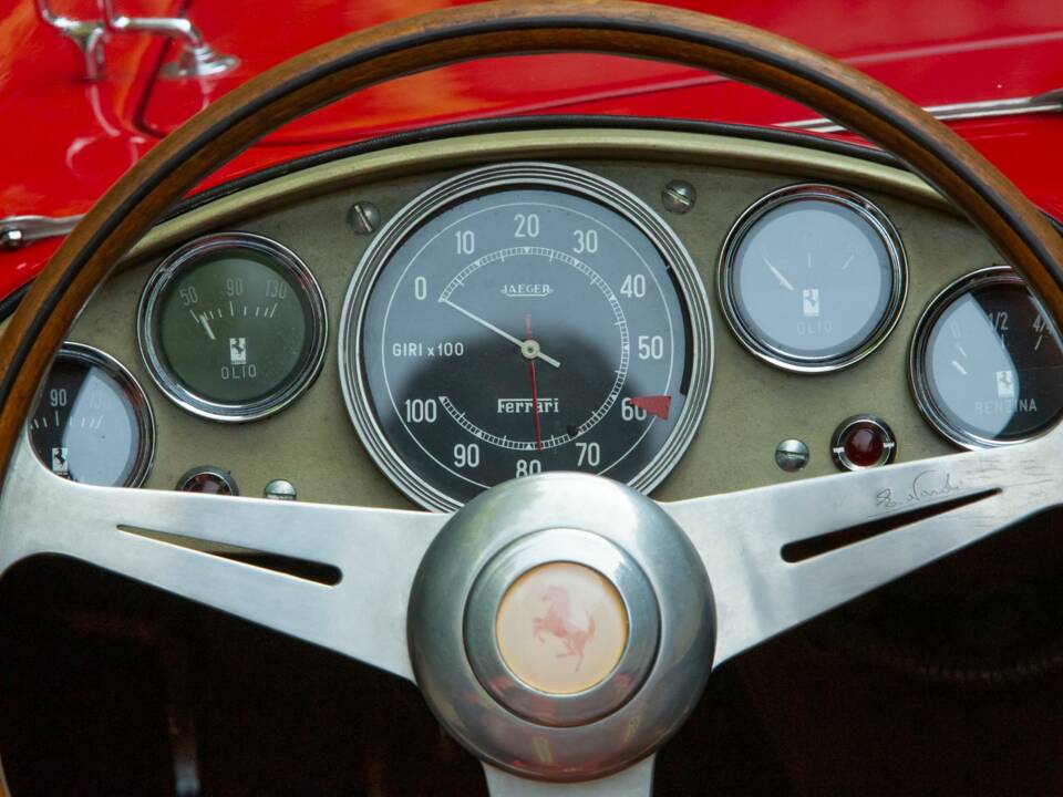 Image 5/17 of Ferrari 250 GT (1963)