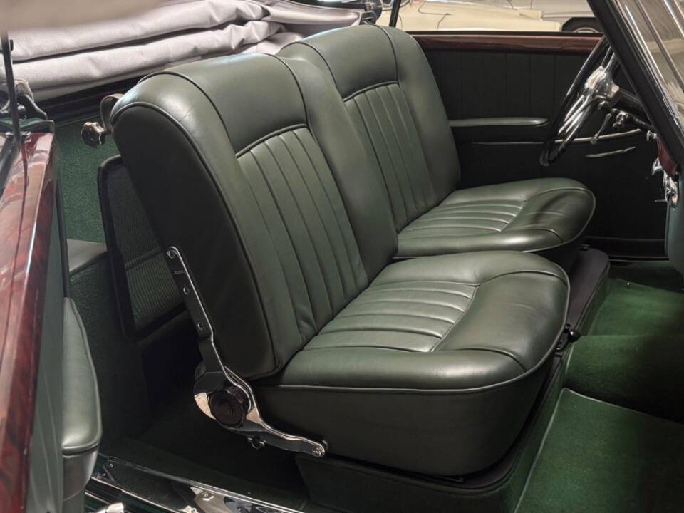 Bild 10/12 von Mercedes-Benz 220 Cabriolet A (1953)