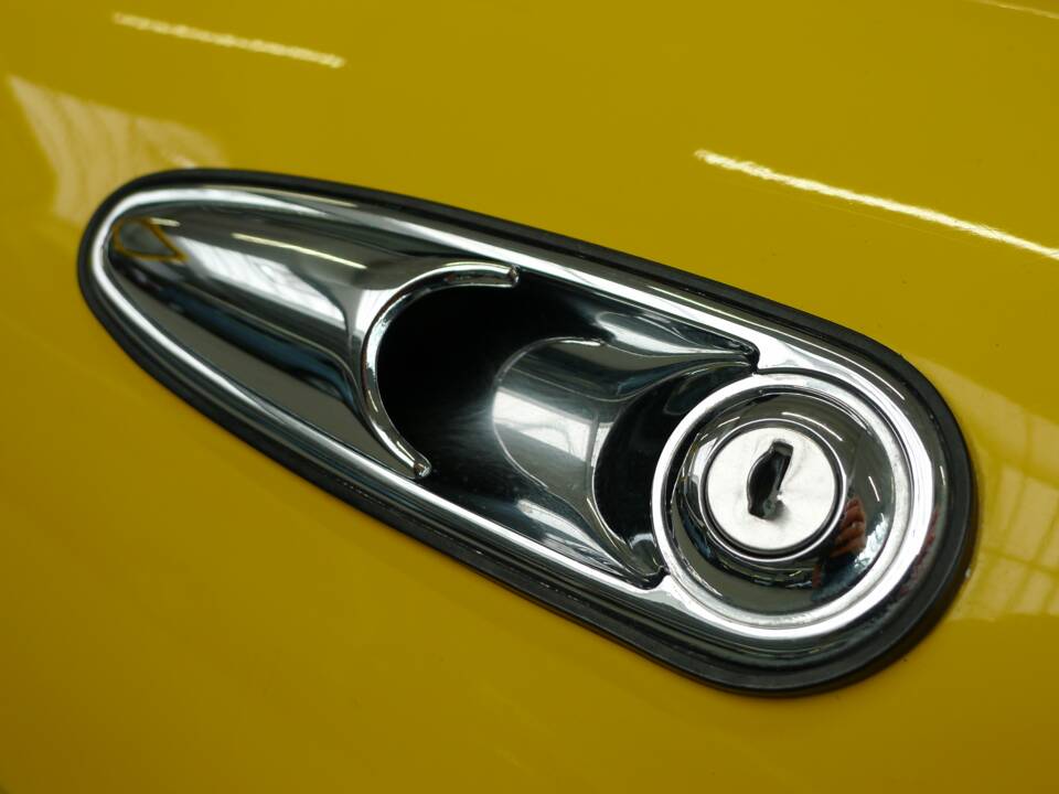 Bild 34/39 von Alfa Romeo 2.0 Spider (1992)
