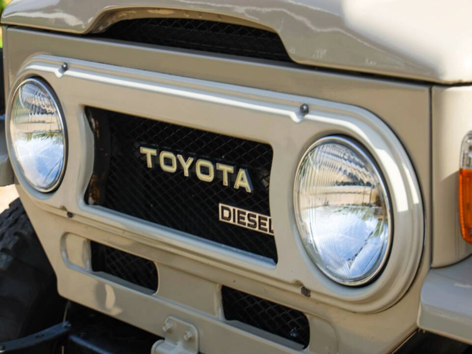 Bild 14/50 von Toyota Land Cruiser BJ 40 (1977)