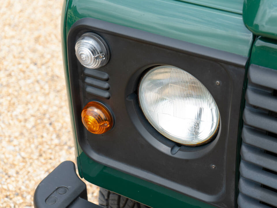 Bild 40/50 von Land Rover Defender 90 Td5 (2006)