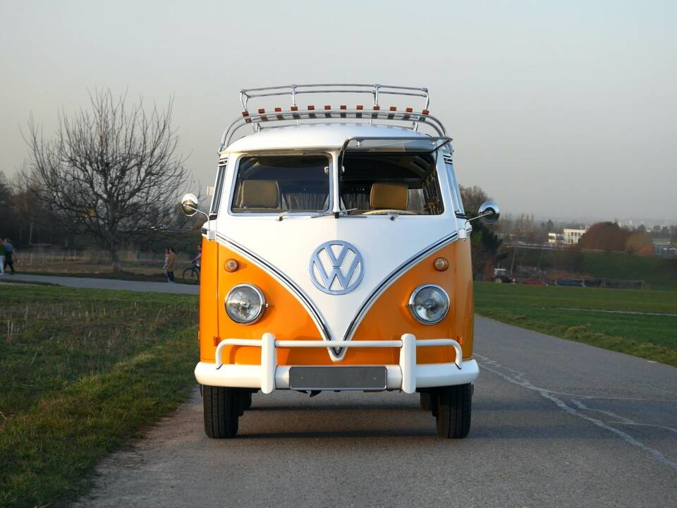 Image 3/30 of Volkswagen T1 Samba 1.2 (1961)