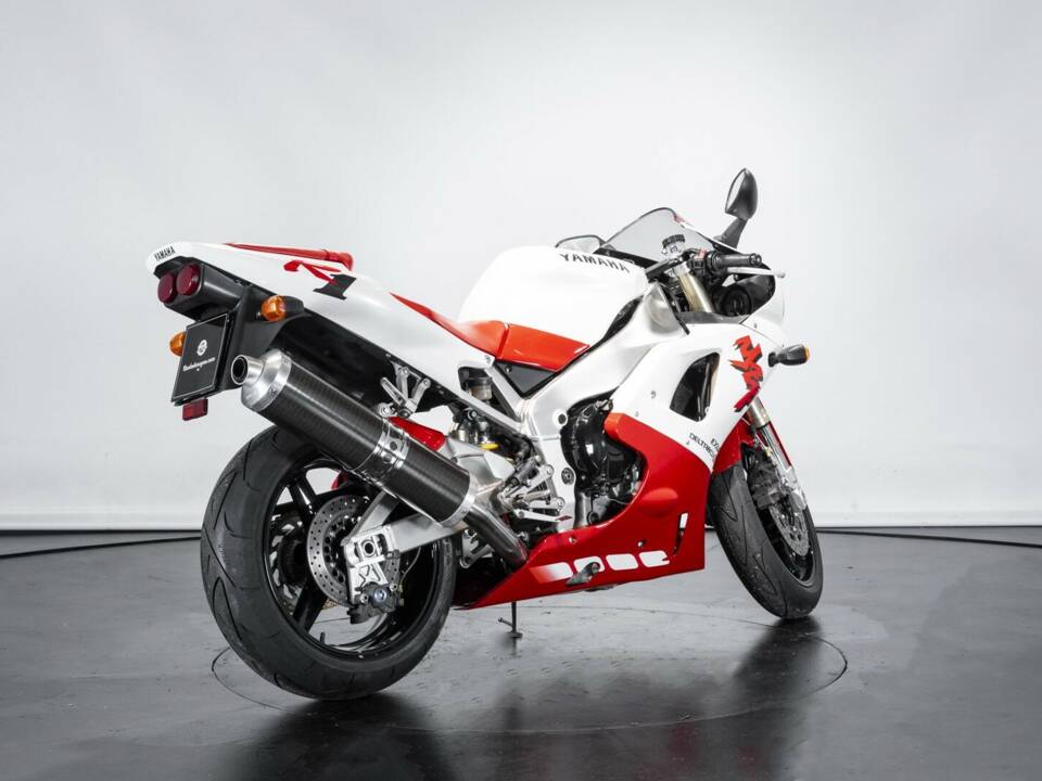 Image 9/44 of Yamaha YZF 1000 R1 (1998)