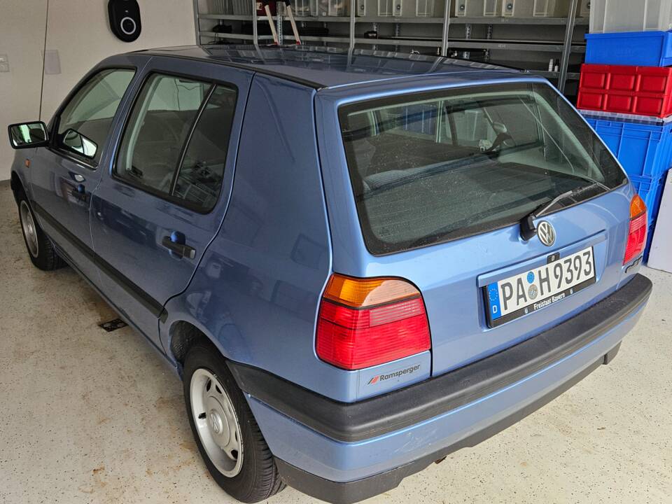 Bild 4/60 von Volkswagen Golf III 1.8 (1993)