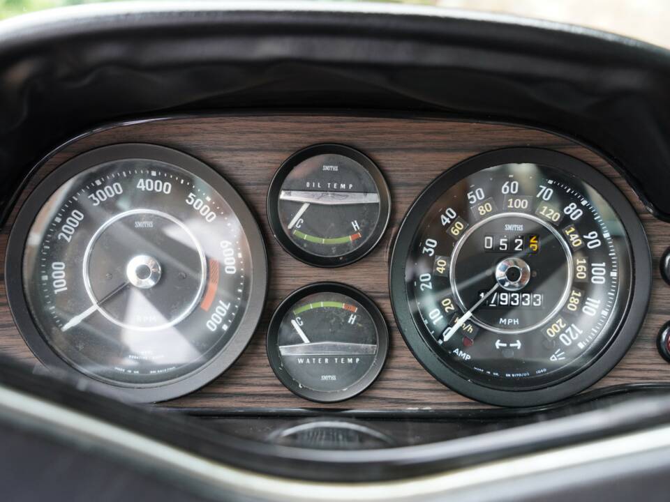 Image 35/50 de Volvo 1800 E (1972)