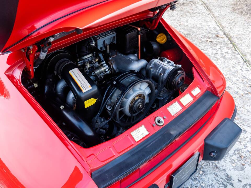 Bild 34/35 von Porsche 911 Carrera 3.2 (1987)