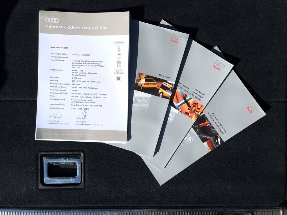 Image 25/34 of Audi S6 Avant (1996)