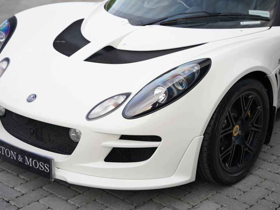 Image 26/50 of Lotus Exige S 240 (2010)