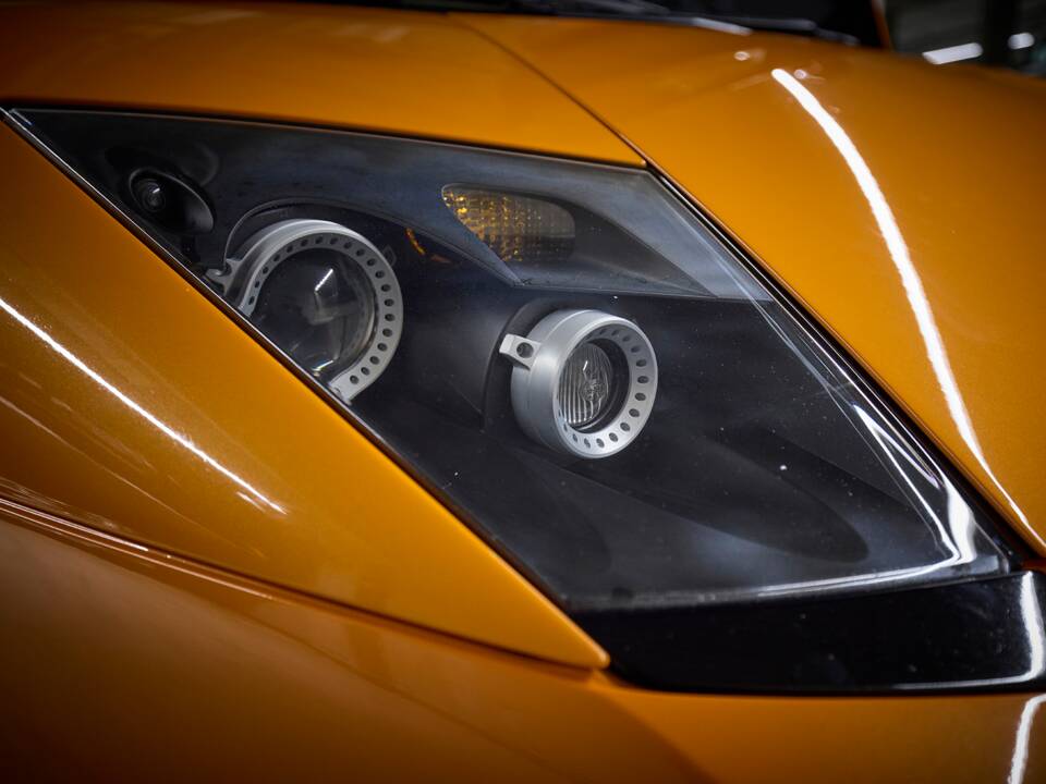 Image 61/99 of Lamborghini Murciélago (2003)