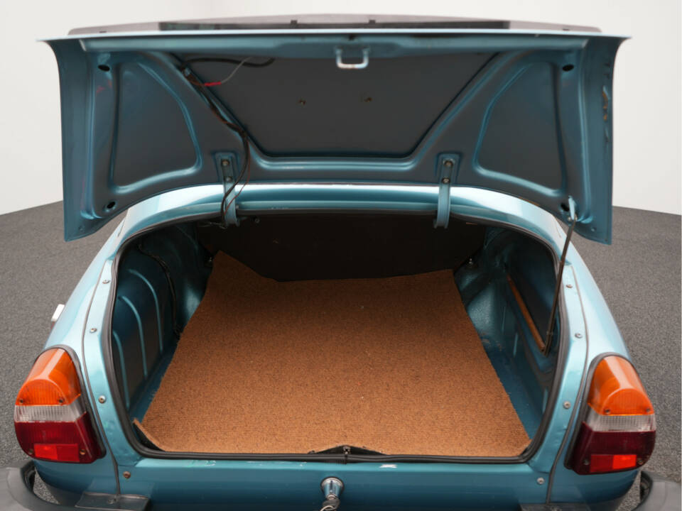 Image 22/30 of Saab 96 GL V4 (1979)