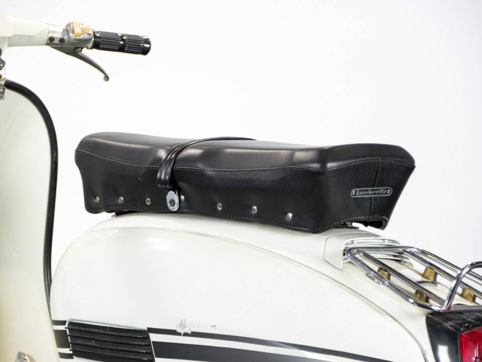 Immagine 11/45 di Innocenti Lambretta 150 DL (1970)