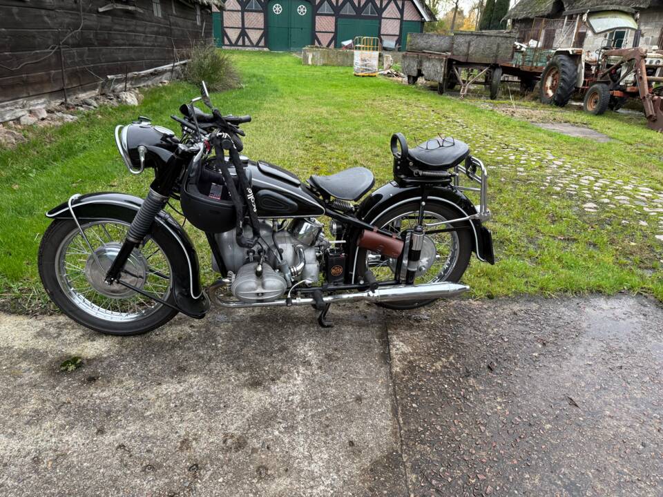 Immagine 1/17 di BMW R 51/3 (1953)