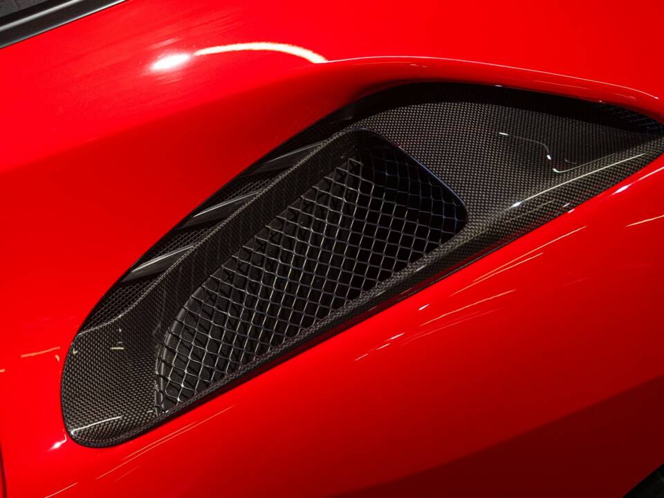 Bild 17/50 von Ferrari 488 Pista (2019)