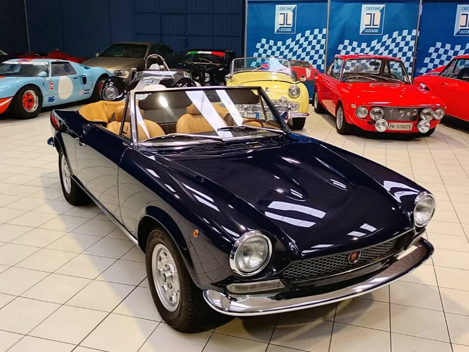 Bild 12/74 von FIAT 124 Spider CS1 (1973)