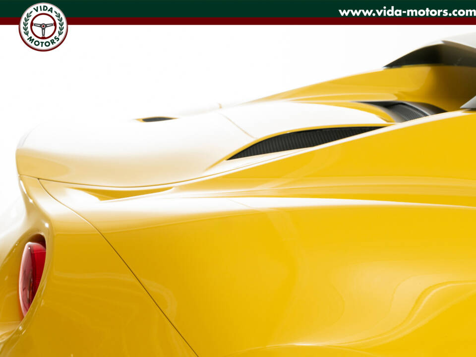 Immagine 6/24 di Alfa Romeo 4C Spider (2015)