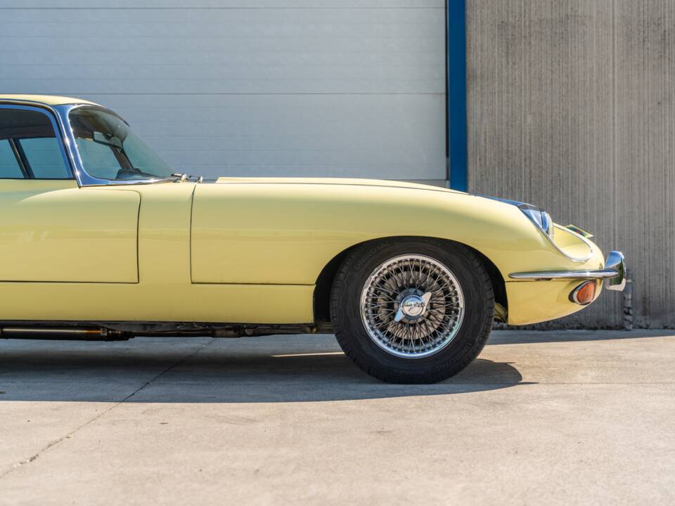 Image 46/78 de Jaguar E-Type (1969)