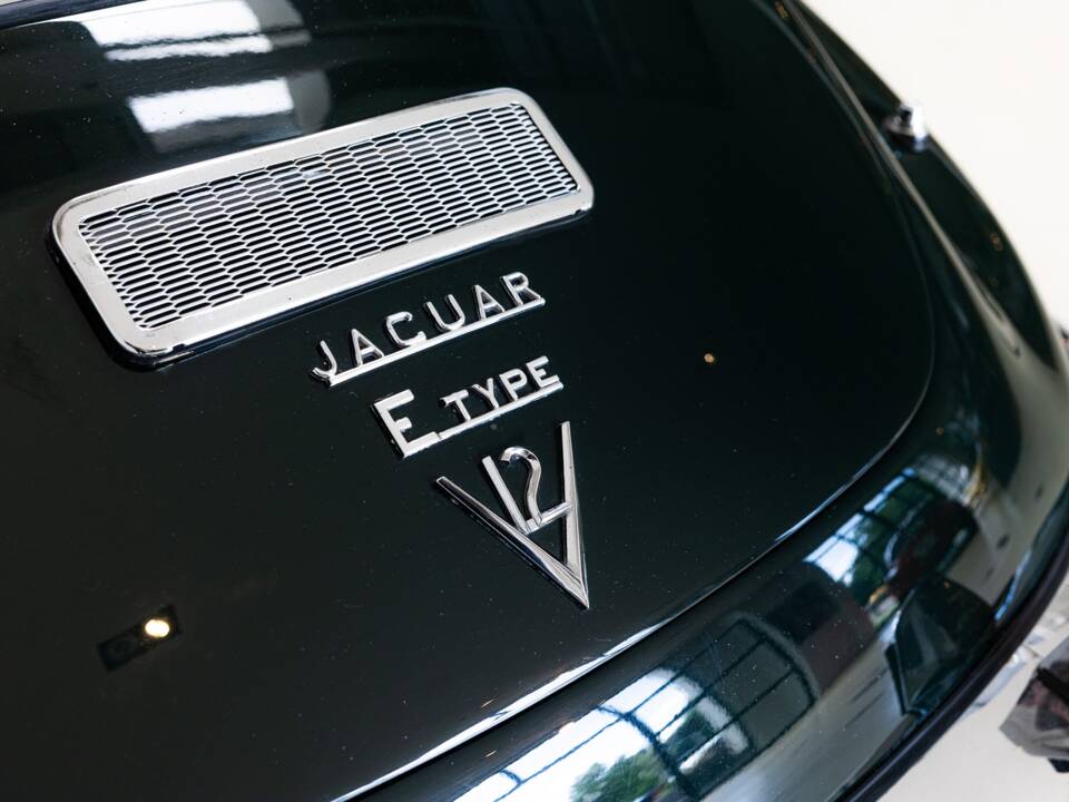 Image 21/26 de Jaguar Type E V12 (2+2) (1971)