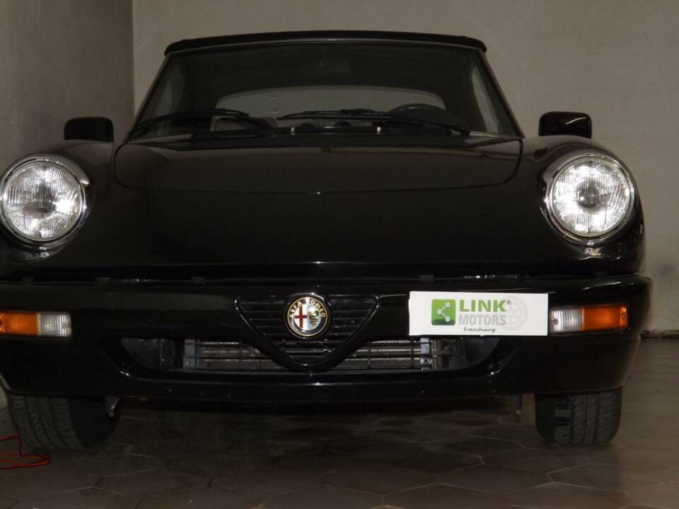 Bild 26/50 von Alfa Romeo 1.6 Spider (1991)