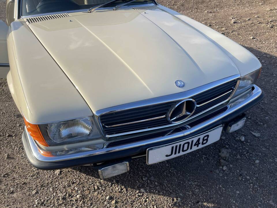 Afbeelding 5/12 van Mercedes-Benz 280 SL (1984)