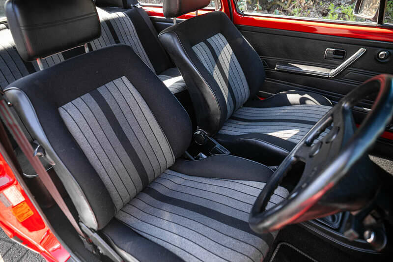Image 30/31 de Volkswagen Golf I GTI 1.6 (1982)