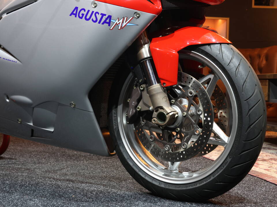 Image 12/36 of MV Agusta DUMMY (2004)