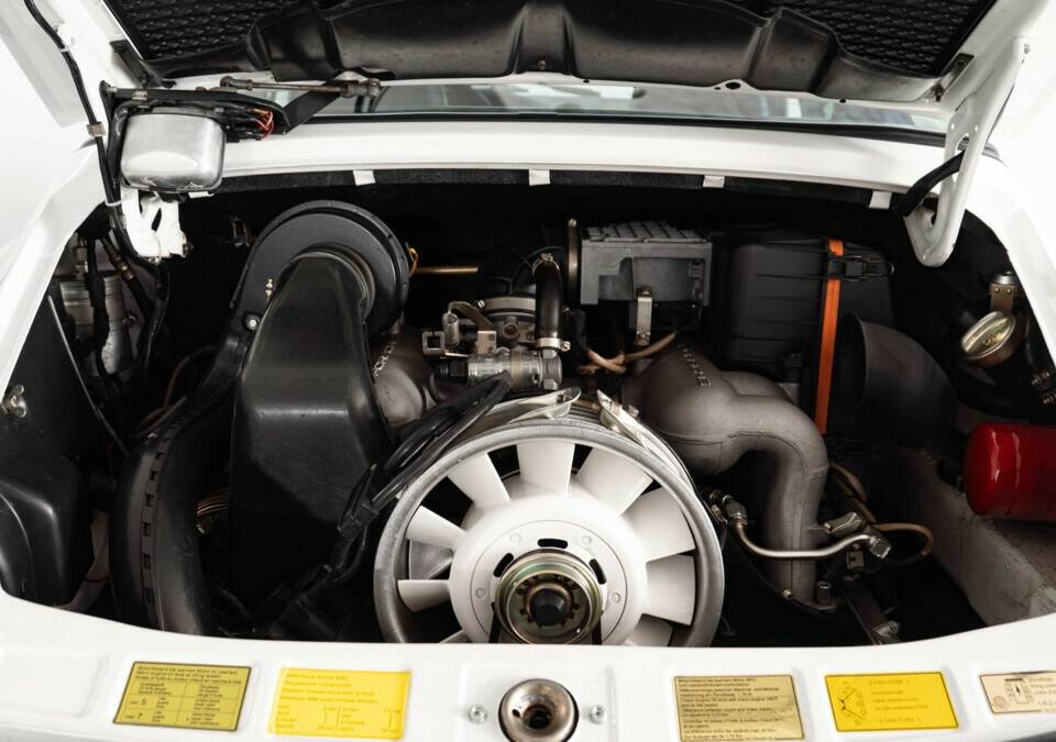 Bild 29/30 von Porsche 911 Carrera 3.2 (1987)