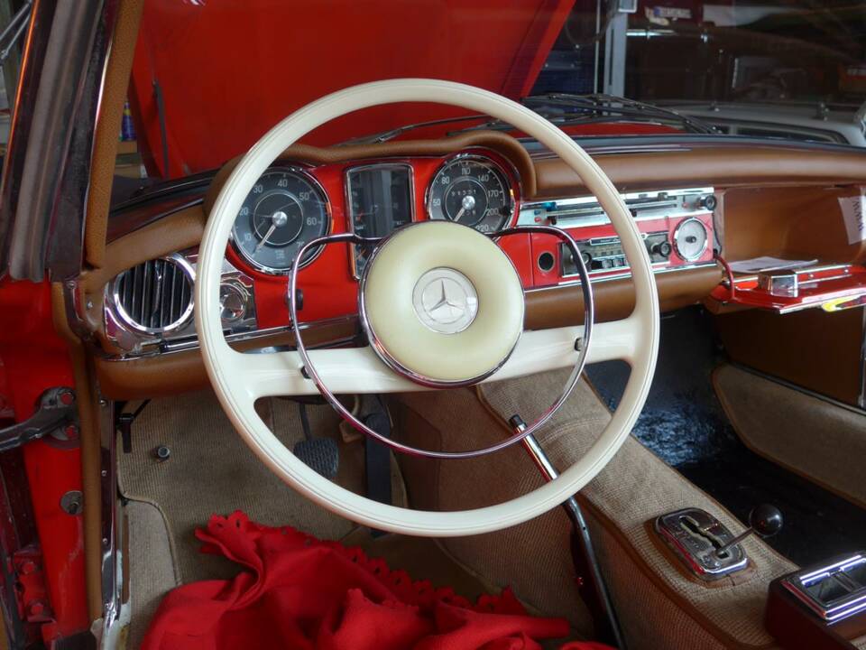 Image 3/5 de Mercedes-Benz 230 SL (1964)