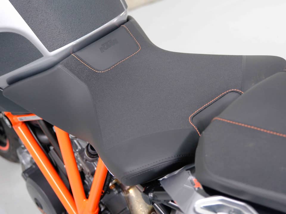 Image 85/99 de KTM 1290 Super Duke R (2018)